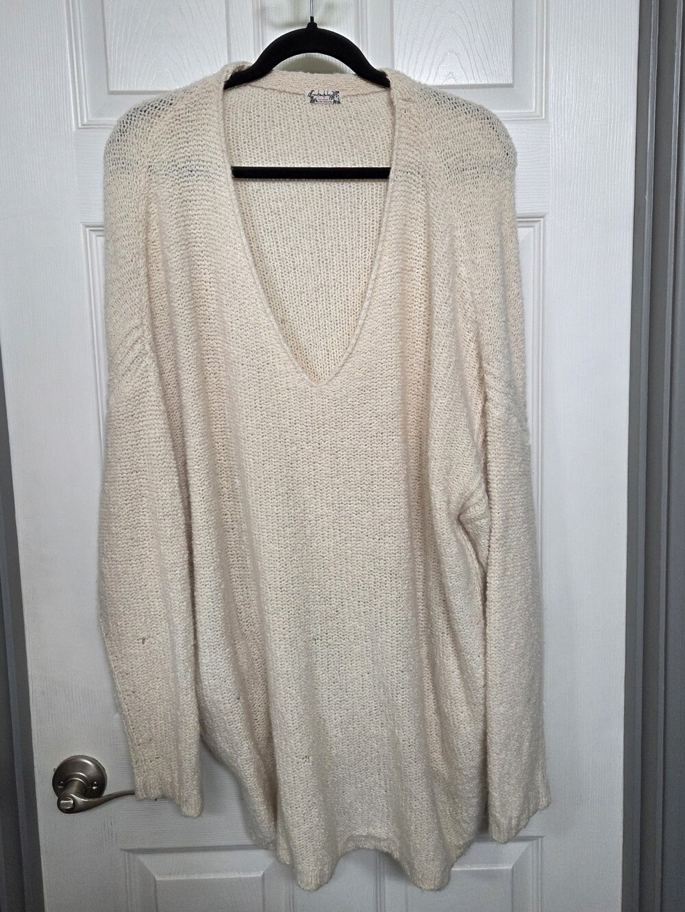 Free People Cream V-Neck Knit Oversized Slouchy Cozy Sweater XS Boho Loungewear